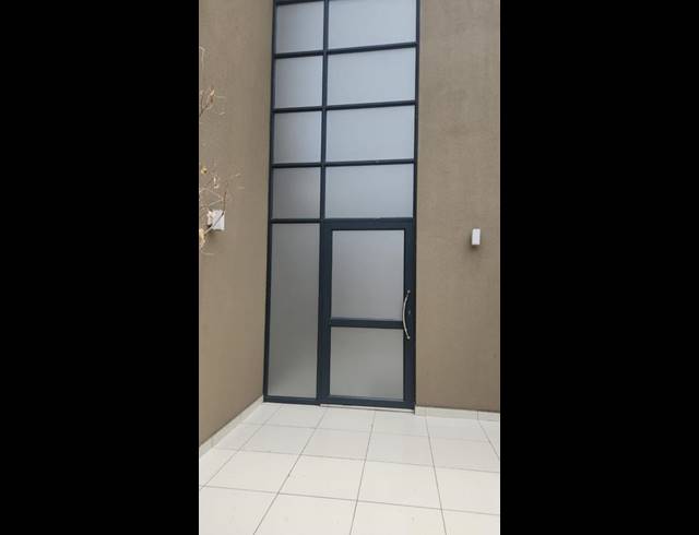 4 BEDROOM PROPERTY TO RENT IN HOUGHTON